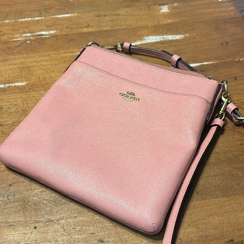 Coach Kitt Messenger Crossbody